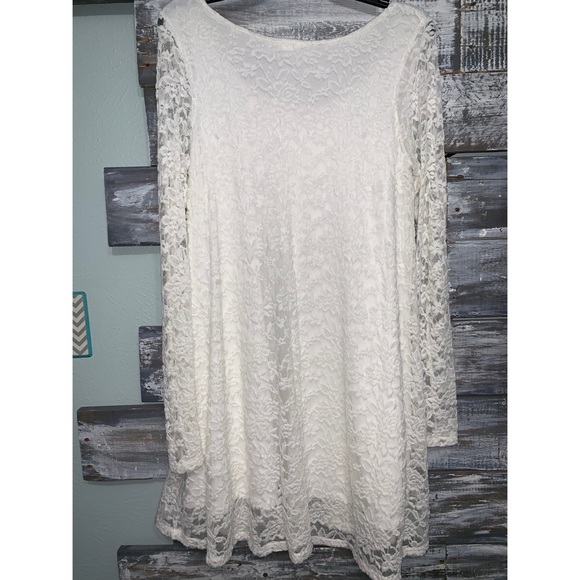 Dress - Picture 3 of 3